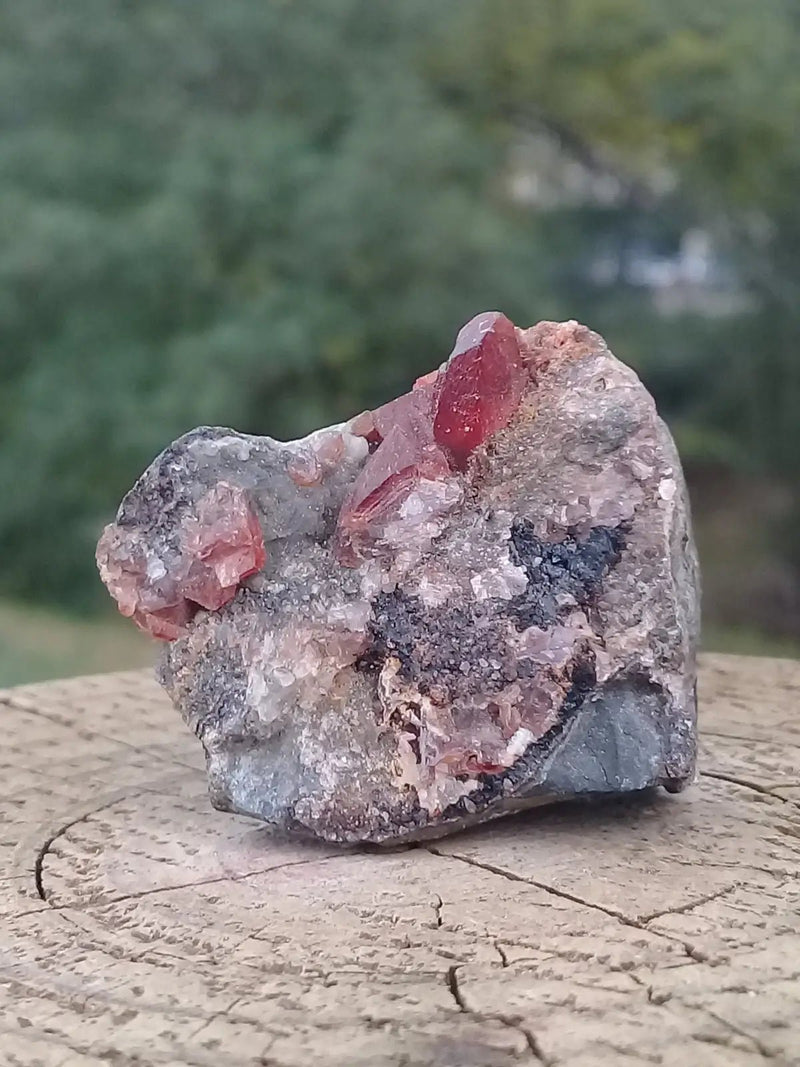Load image into Gallery viewer, Rhodochrosite cristallisée du Pérou pierre brute Grade A ++++ Rhodochrosite cristallisée du Pérou
