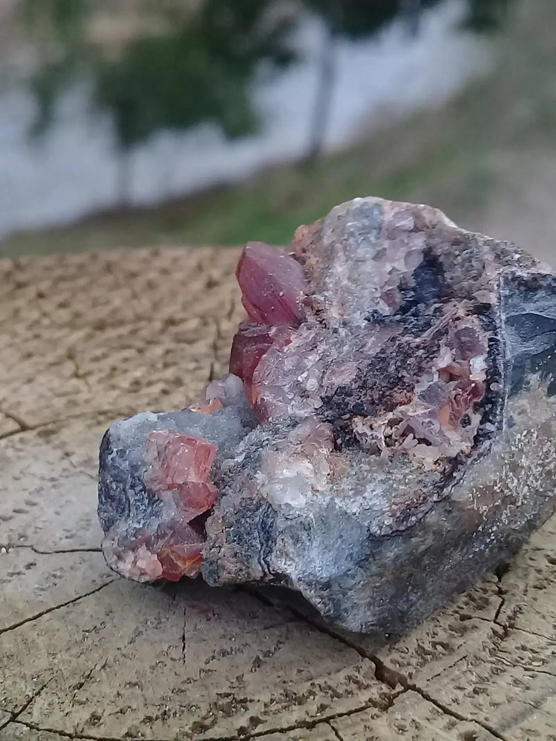 Load image into Gallery viewer, Rhodochrosite cristallisée du Pérou pierre brute Grade A ++++ Rhodochrosite cristallisée du Pérou
