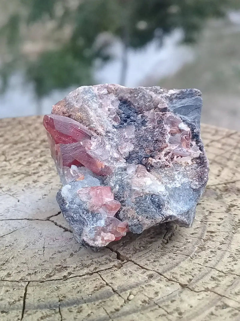 Load image into Gallery viewer, Rhodochrosite cristallisée du Pérou pierre brute Grade A ++++ Rhodochrosite cristallisée du Pérou
