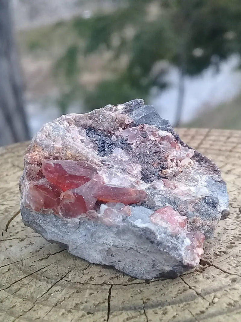 Load image into Gallery viewer, Rhodochrosite cristallisée du Pérou pierre brute Grade A ++++ Rhodochrosite cristallisée du Pérou
