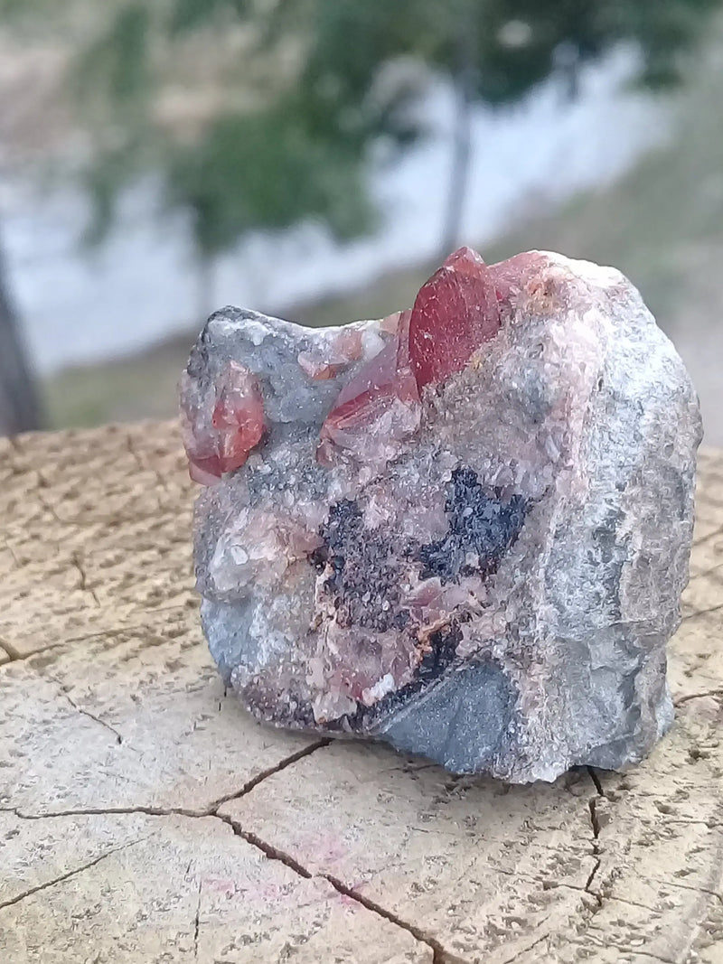 Chargez l&#39;image dans la visionneuse de la galerie, Rhodochrosite cristallisée du Pérou pierre brute Grade A ++++ Rhodochrosite cristallisée du Pérou Dans la besace du p&#39;tit Poucet...   
