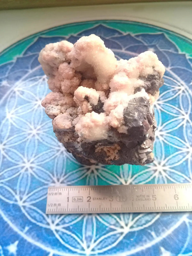 Load image into Gallery viewer, Rhodochrosite cristallisée et Galène brute Grade A ++++ pièce de Collection Rhodochrosite cristallisée Galène brute
