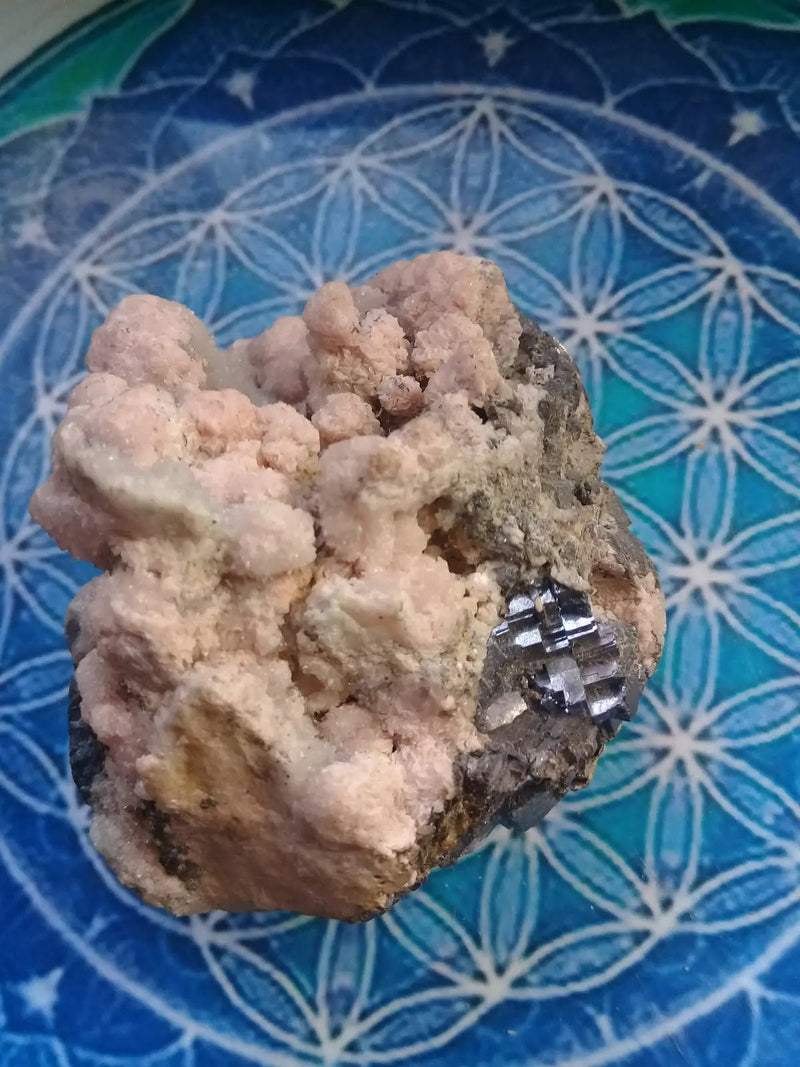 Load image into Gallery viewer, Rhodochrosite cristallisée et Galène brute Grade A ++++ pièce de Collection Rhodochrosite cristallisée Galène brute
