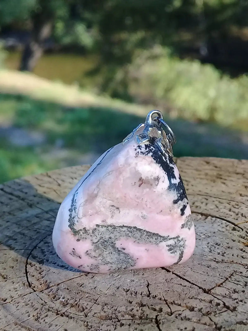 Load image into Gallery viewer, Rhodochrosite d’Argentine Grade A ++++ pendentif Rhodochrosite d’Argentine pendentif
