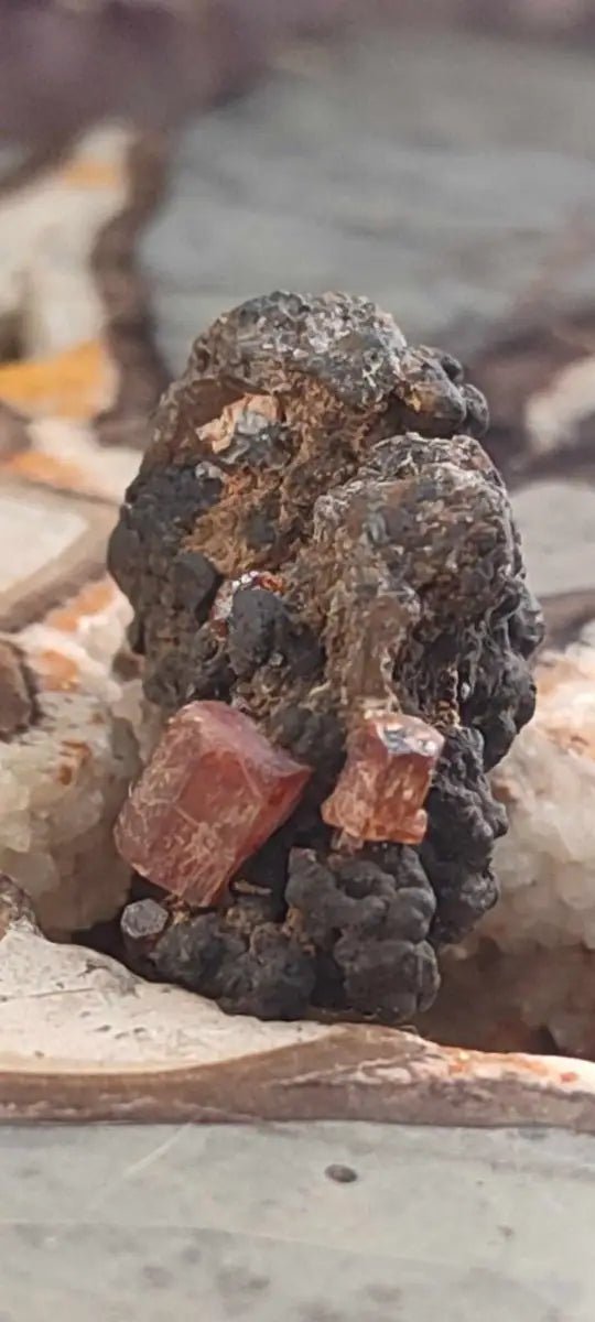 Load image into Gallery viewer, Rhodonite cristallisée du Pérou Grade A ++++ Rhodonite cristallisée du Pérou
