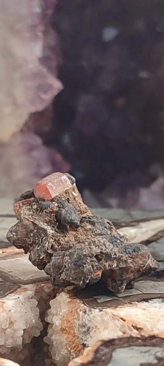 Load image into Gallery viewer, Rhodonite cristallisée du Pérou Grade A ++++ Rhodonite cristallisée du Pérou
