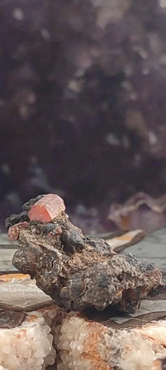 Rhodonite cristallisée du Pérou Grade A ++++ Rhodonite cristallisée du Pérou