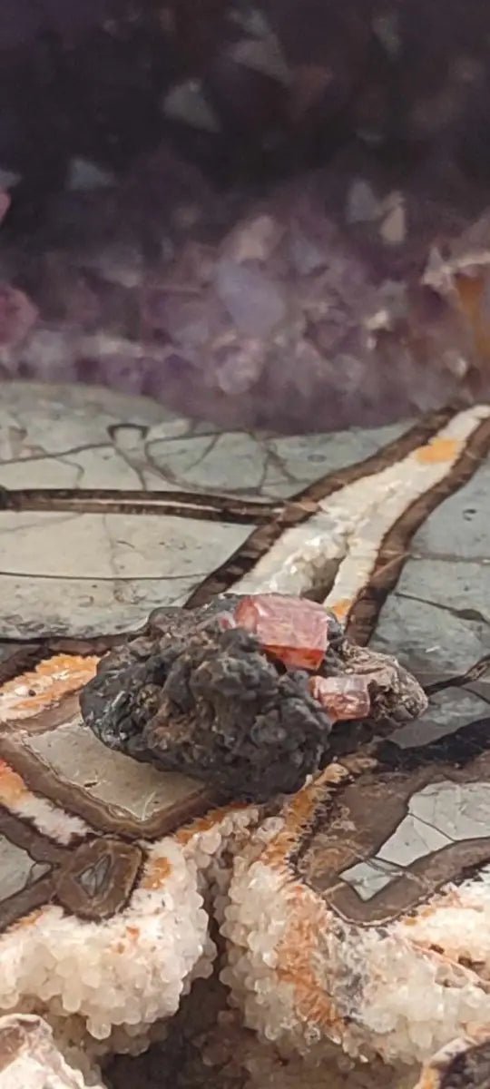 Load image into Gallery viewer, Rhodonite cristallisée du Pérou Grade A ++++ Rhodonite cristallisée du Pérou
