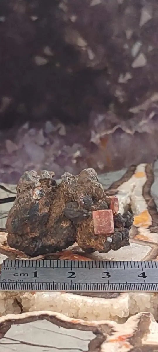Load image into Gallery viewer, Rhodonite cristallisée du Pérou Grade A ++++ Rhodonite cristallisée du Pérou
