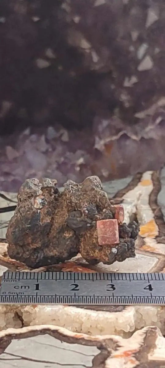 Rhodonite cristallisée du Pérou Grade A ++++ Rhodonite cristallisée du Pérou