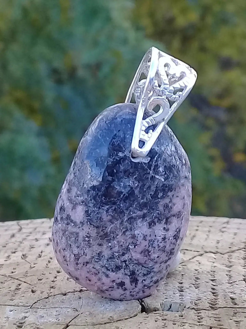 Load image into Gallery viewer, Rhodonite d’Argentine pendentif bélière Argt 925 Grade A ++++ (fourni avec cordon) Rhodonite pendentif bélière Argent 925
