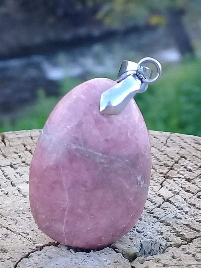 Chargez l'image dans la visionneuse de la galerie, Rhodonite d’Argentine pendentif Grade A ++++ (fourni avec cordon) Rhodonite pendentif
