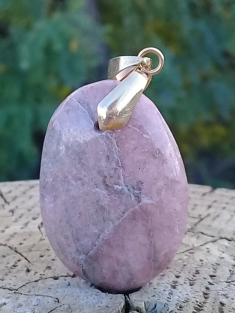 Load image into Gallery viewer, Rhodonite d’Argentine pendentif Grade A ++++ (fourni avec cordon) Rhodonite pendentif
