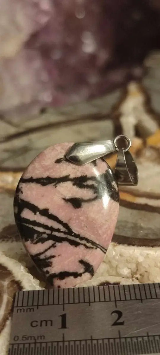 Rhodonite d’Argentine pendentif Grade A ++++ (fourni avec cordon) Rhodonite pendentif