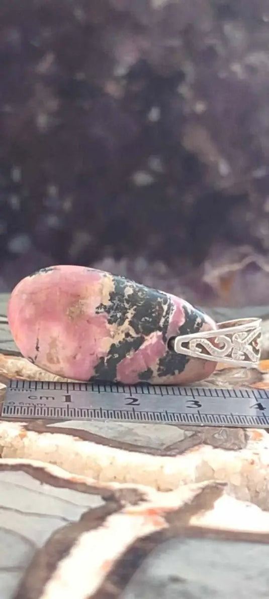 Rhodonite d’Argentine pendentif Grade A ++++ (fourni avec cordon) Rhodonite pendentif