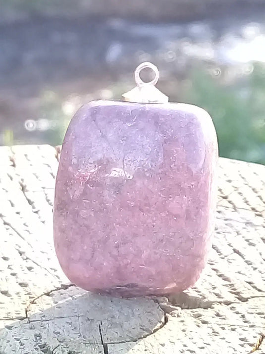 Rhodonite d’Argentine pendentif Grade A++++ (fourni avec cordon) Rhodonite d’Argentine pendentif