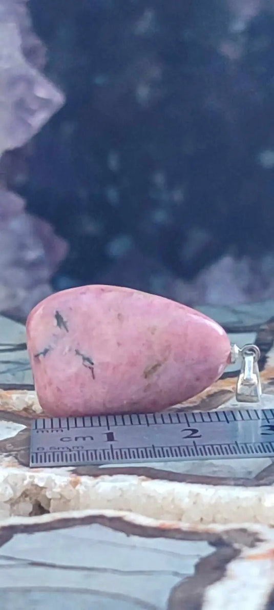 Rhodonite d’Argentine pendentif Grade A++++ monté argt925 (fourni avec cordon) Rhodonite pendentif bélière Argent 925