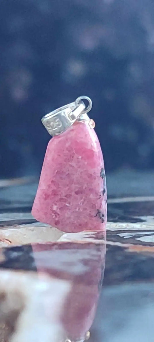 Rhodonite d’Argentine pendentif Grade A++++ monté argt925 (fourni avec cordon) Rhodonite pendentif bélière Argent 925