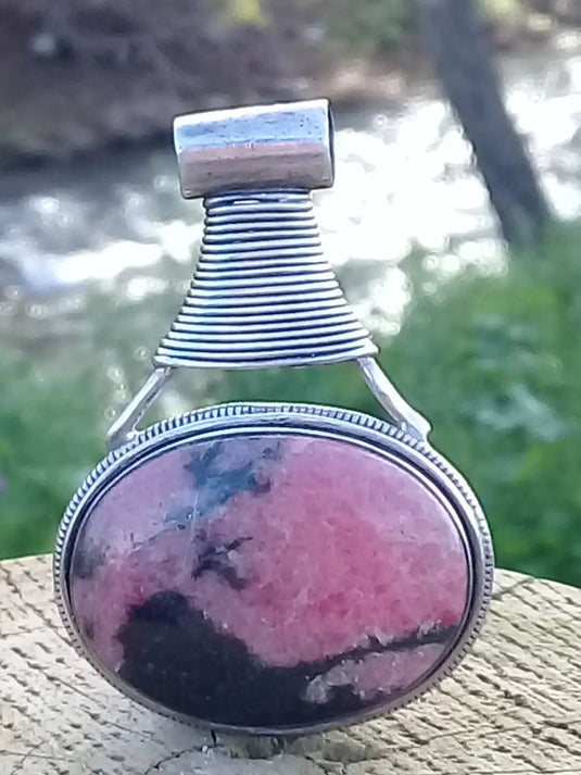 Rhodonite d’Argentine pendentif Grade A ++++ monté sur Argt Rhodié Rhodonite pendentif sur Argt Rhodié