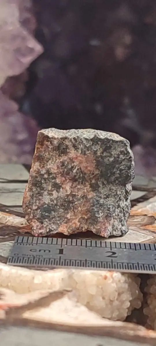 Load image into Gallery viewer, Rhodonite d’Argentine pierre brute Grade A ++++ Rhodonite pierre brute
