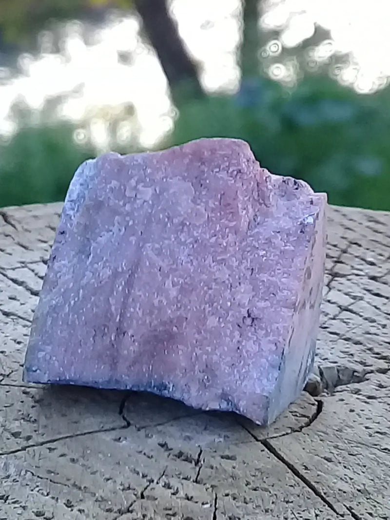 Load image into Gallery viewer, Rhodonite d’Argentine pierre brute Grade A ++++ Rhodonite pierre brute
