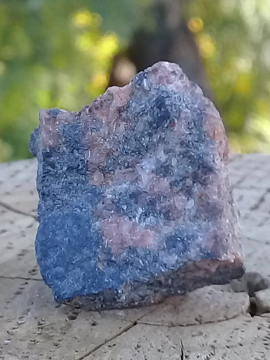 Rhodonite d’Argentine pierre brute Grade A ++++ Rhodonite pierre brute Dans la besace du p'tit Poucet...   