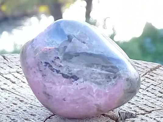 Rhodonite d’Argentine pierre roulée Grade A ++++ Rhodonite pierre roulée