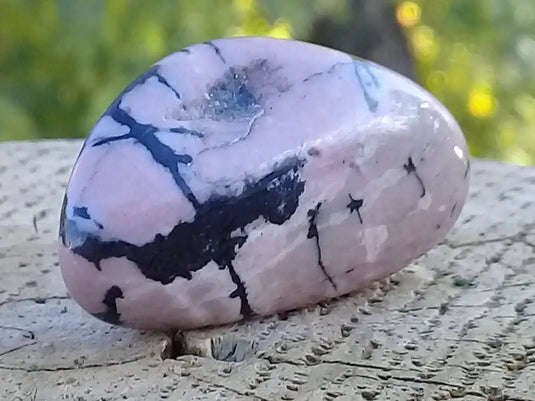 Rhodonite d’Argentine pierre roulée Grade A ++++ Rhodonite pierre roulée