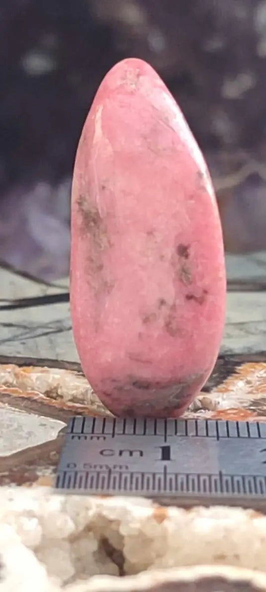 Rhodonite d’Argentine pierre roulée Grade A ++++ Rhodonite pierre roulée