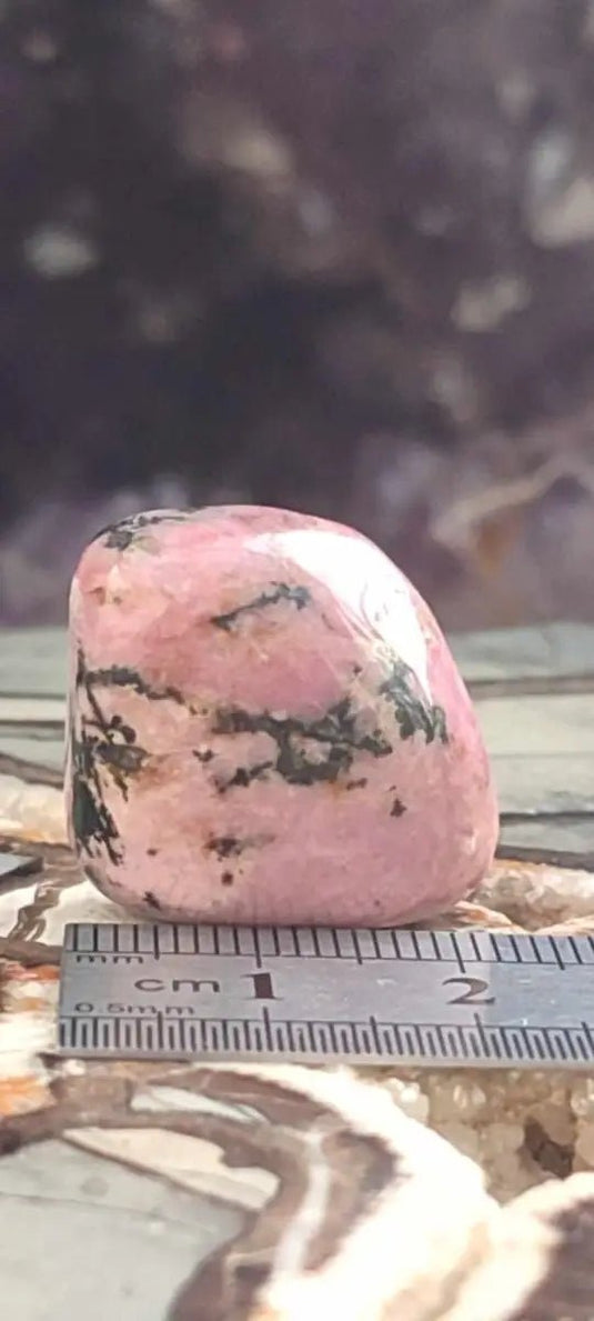 Rhodonite d’Argentine pierre roulée Grade A ++++ Rhodonite pierre roulée