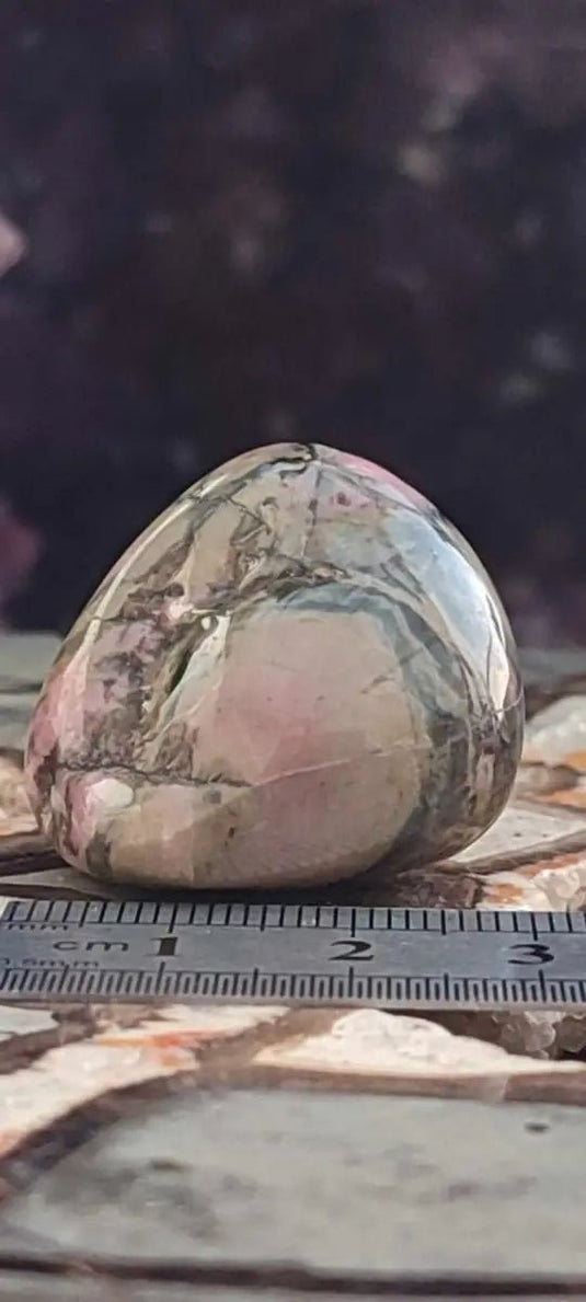 Rhodonite d’Argentine pierre roulée Grade A ++++ Rhodonite pierre roulée