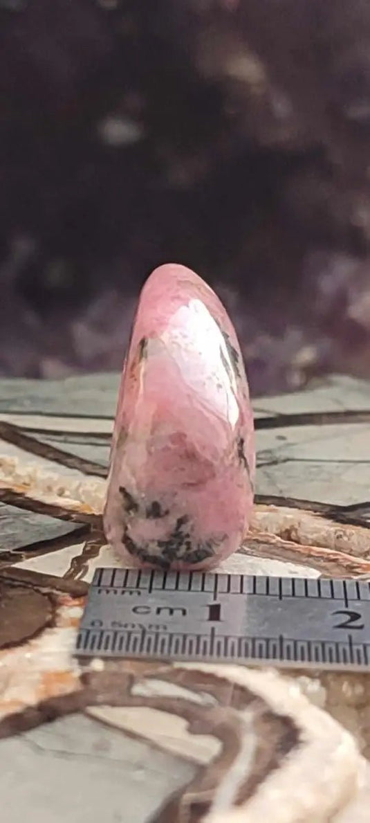 Rhodonite d’Argentine pierre roulée Grade A ++++ Rhodonite pierre roulée