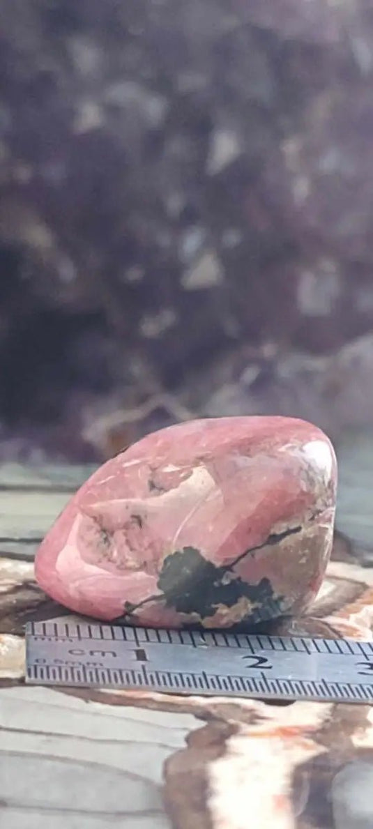 Rhodonite d’Argentine pierre roulée Grade A ++++ Rhodonite pierre roulée