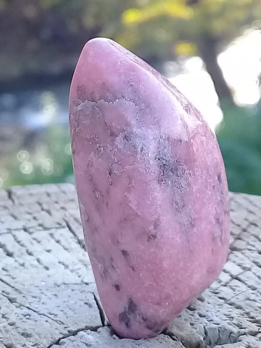 Rhodonite d’Argentine pierre roulée Grade A ++++ Rhodonite pierre roulée