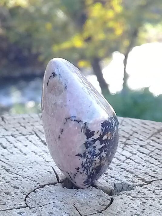 Rhodonite d’Argentine pierre roulée Grade A ++++ Rhodonite pierre roulée