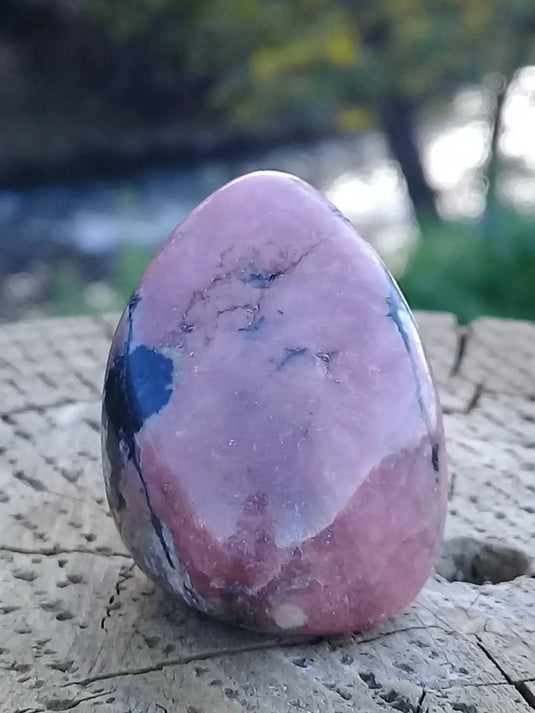 Rhodonite d’Argentine pierre roulée Grade A ++++ Rhodonite pierre roulée