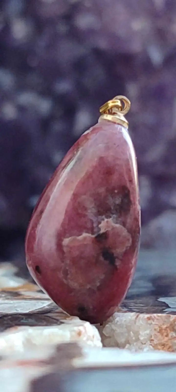 Chargez l&#39;image dans la visionneuse de la galerie, Rhodonite du Pérou pendentif Grade A++++ (fourni avec cordon) Rhodonite pendentif
