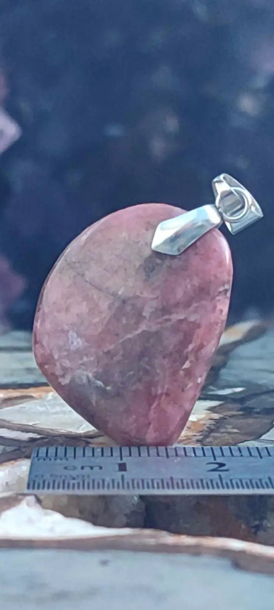 Rhodonite du Pérou pendentif Grade A++++ (fourni avec cordon) Rhodonite pendentif