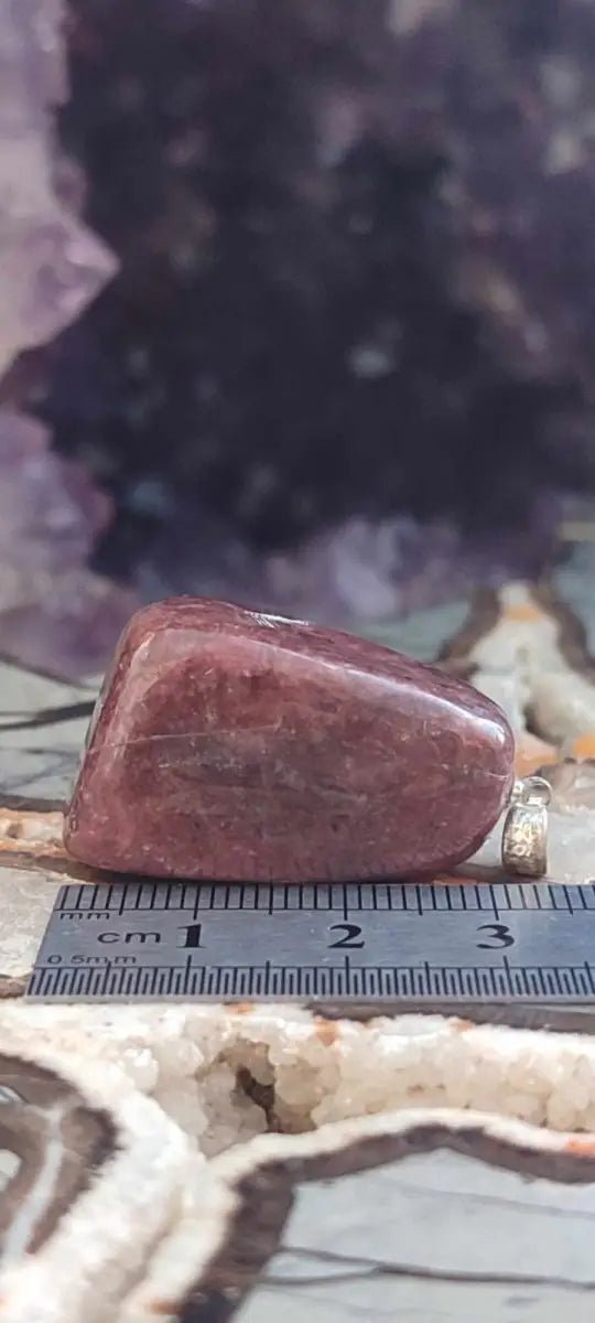 Chargez l&#39;image dans la visionneuse de la galerie, Rhodonite du Pérou pendentif Grade A++++ monté argt925 (fourni avec cordon) Rhodonite du Pérou pendentif
