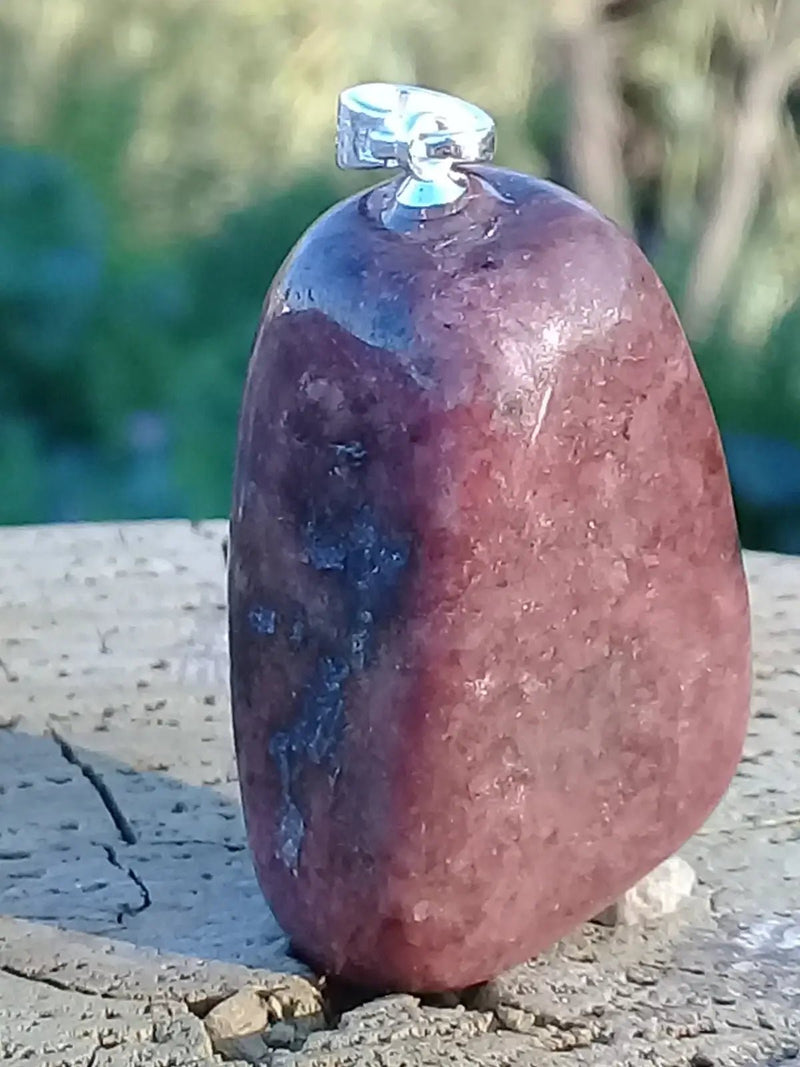 Chargez l&#39;image dans la visionneuse de la galerie, Rhodonite du Pérou pendentif Grade A++++ monté argt925 (fourni avec cordon) Rhodonite du Pérou pendentif
