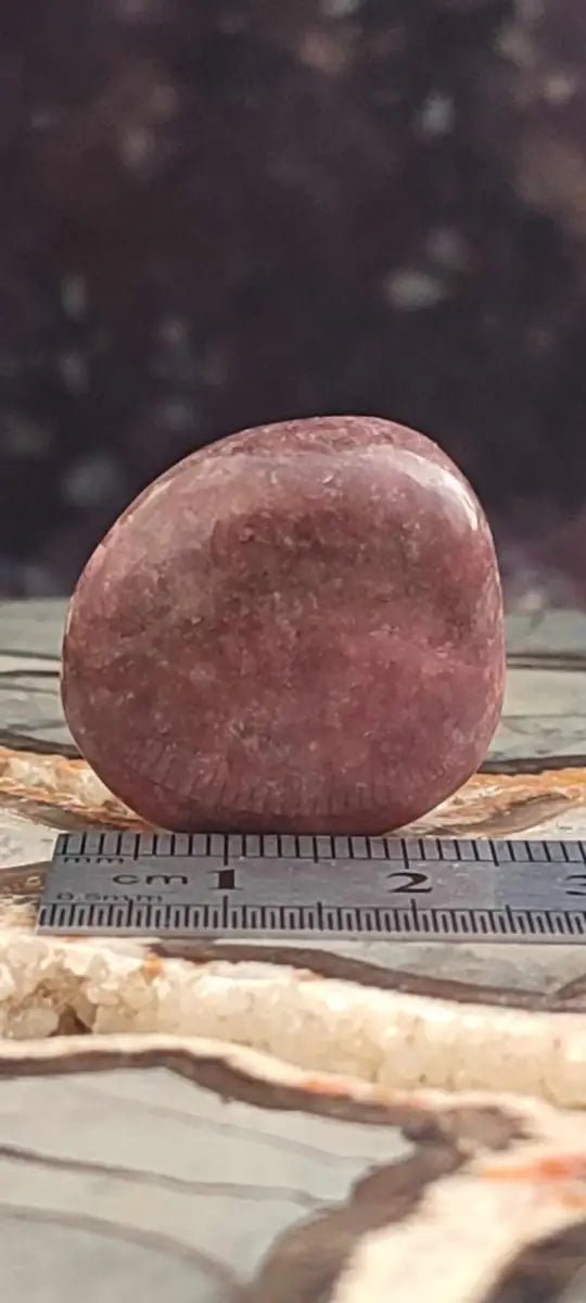 Load image into Gallery viewer, Rhodonite du Pérou pierre roulée Grade A ++++ Rhodonite pierre roulée
