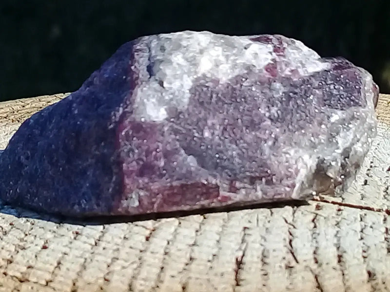 Chargez l&#39;image dans la visionneuse de la galerie, Rubis d’Afghanistan pierre brute Grade A++++ Rubis pierre brute d’Afghanistan
