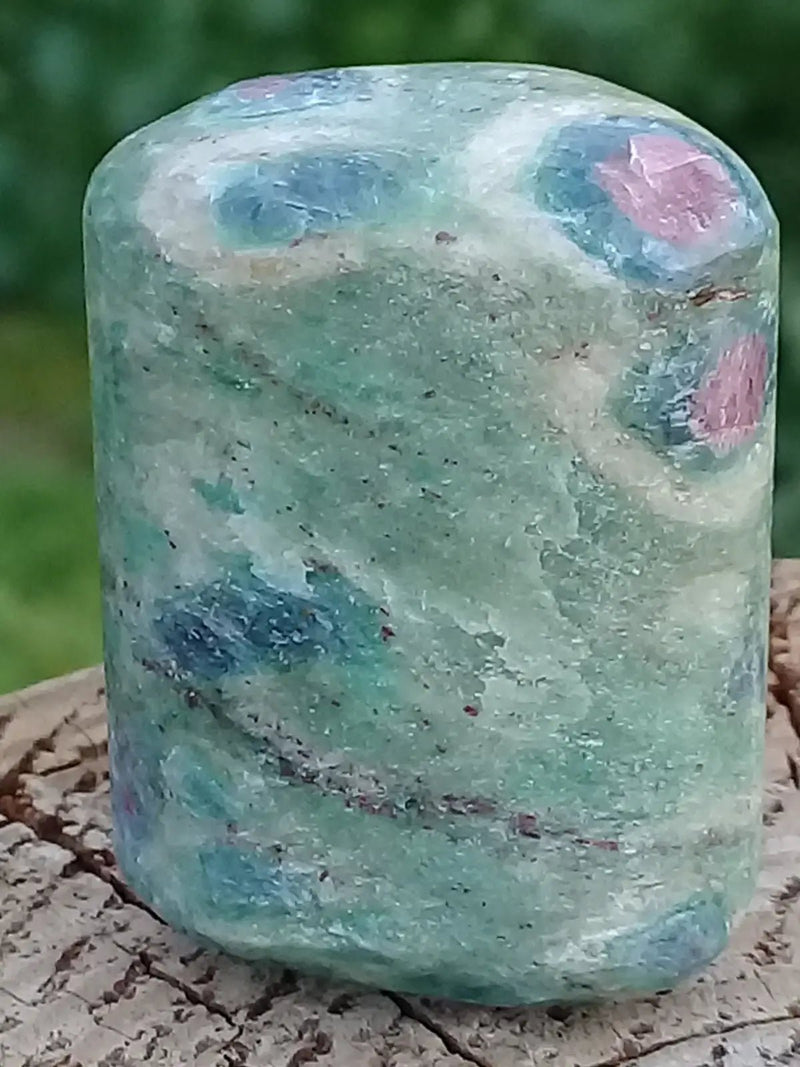 Load image into Gallery viewer, Rubis Fuschite pierre roulée Grade A +++ Pierre roulée Rubis Fuschite
