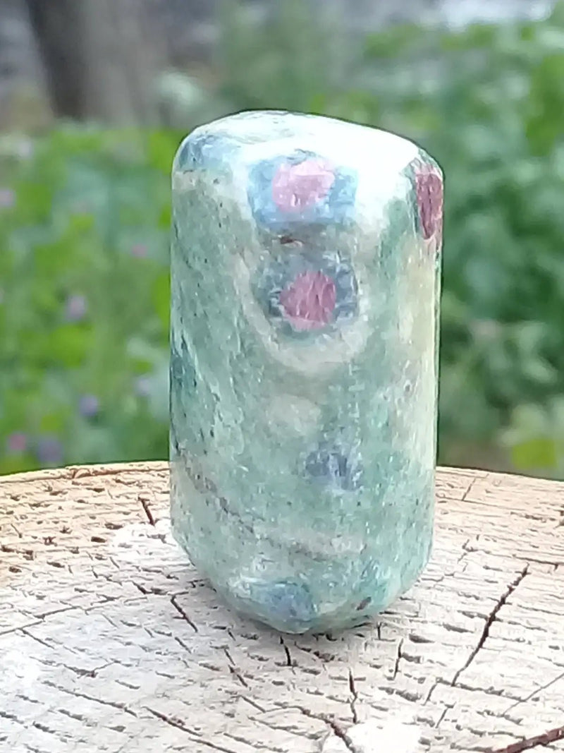 Load image into Gallery viewer, Rubis Fuschite pierre roulée Grade A +++ Pierre roulée Rubis Fuschite
