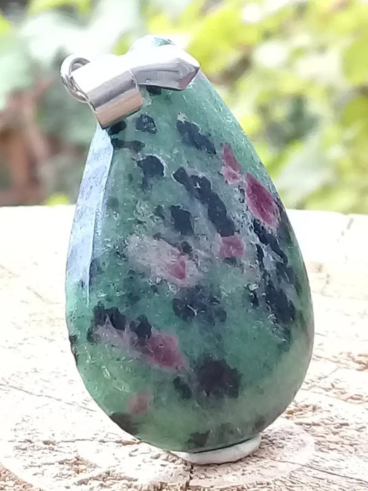 Rubis sur Zoïsite du Pakistan pendentif Grade A++++ Fourni avec son cordon Rubis sur Zoïsite pendentif