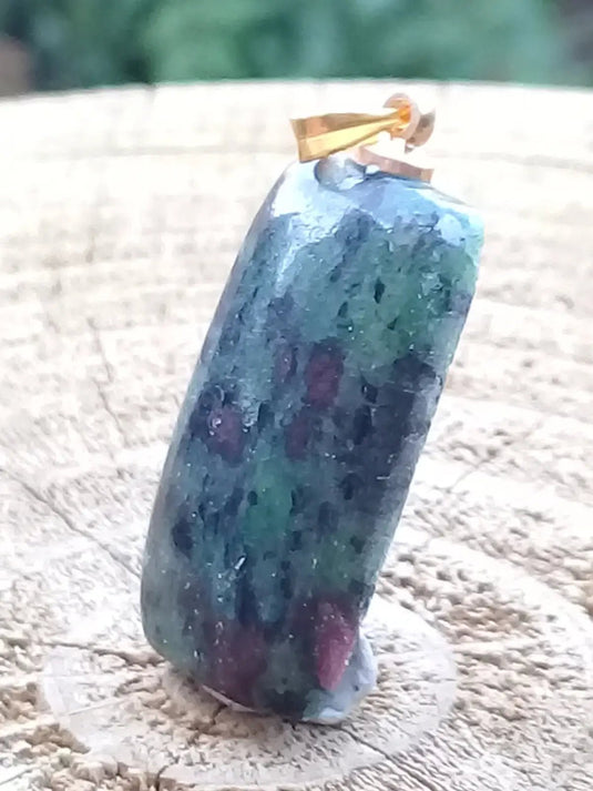 Rubis sur Zoïsite du Pakistan pendentif Grade A++++ Fourni avec son cordon Rubis sur Zoïsite pendentif