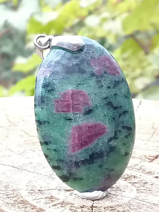 Rubis sur Zoïsite du Pakistan pendentif Grade A++++ Fourni avec son cordon Rubis sur Zoïsite pendentif