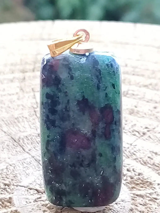 Rubis sur Zoïsite du Pakistan pendentif Grade A++++ Fourni avec son cordon Rubis sur Zoïsite pendentif