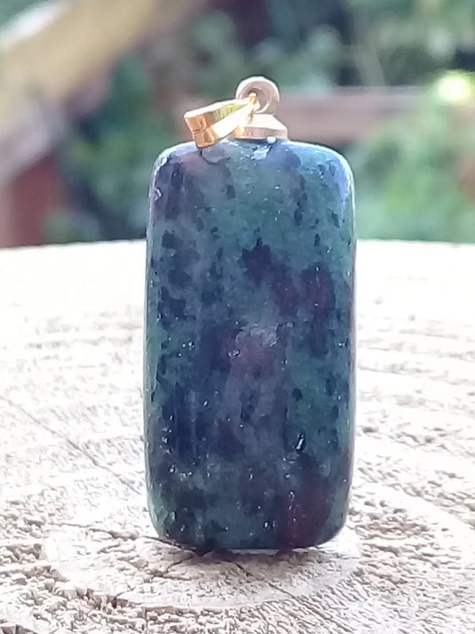 Rubis sur Zoïsite du Pakistan pendentif Grade A++++ Fourni avec son cordon Rubis sur Zoïsite pendentif