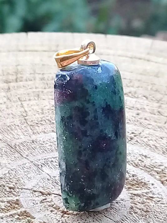 Rubis sur Zoïsite du Pakistan pendentif Grade A++++ Fourni avec son cordon Rubis sur Zoïsite pendentif